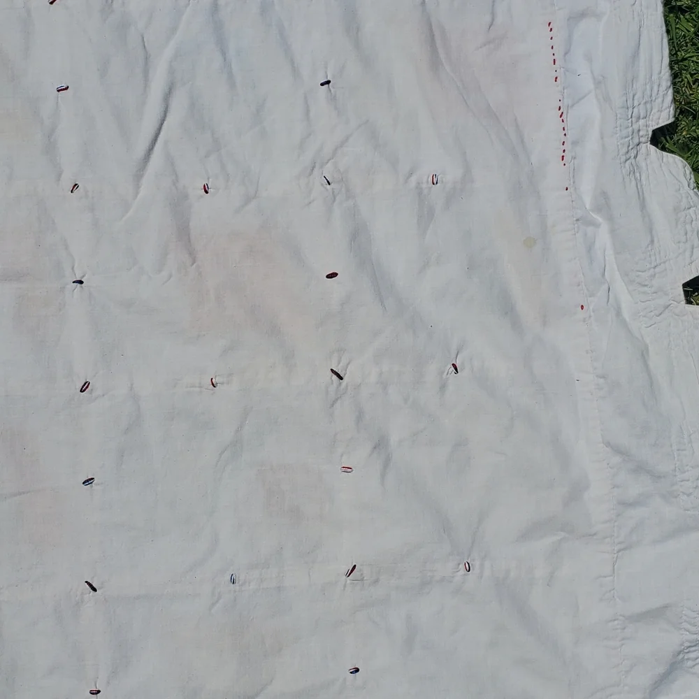Vintage Handmade Tabacco Silks quilt - Picture 4 of 7